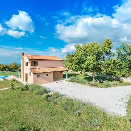 Villa Maslina *